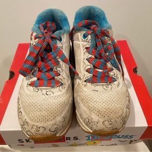 Skechers Dr.Seuss Size 1.5 Sneakers
